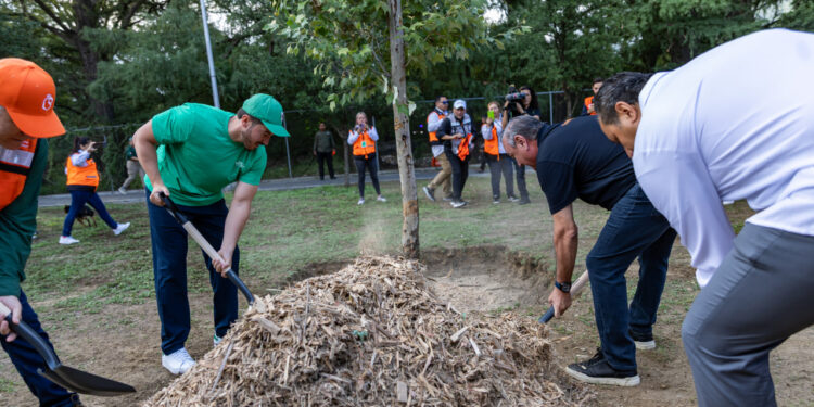 CELEBRAN DÍA MUNDIAL DEL MEDIO AMBIENTE CON LIMPIEZA DEL RÍO LA SILLA; SAMUEL PONE EN MARCHA PROGRAMA DE CONSERVACIÓN DE RÍOS Y REFORESTACIÓN 1 CELEBRAN DÍA MUNDIAL DEL MEDIO AMBIENTE CON LIMPIEZA DEL RÍO LA SILLA; SAMUEL PONE EN MARCHA PROGRAMA DE CONSERVACIÓN DE RÍOS Y REFORESTACIÓN