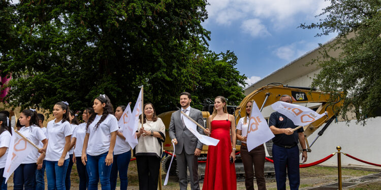 ARRANCAN SAMUEL Y MARIANA TERCERA ETAPA DE CAPULLOS RENACE; INCLUIRÁ ÁREAS DE TERAPIAS Y ADOPCIONES
