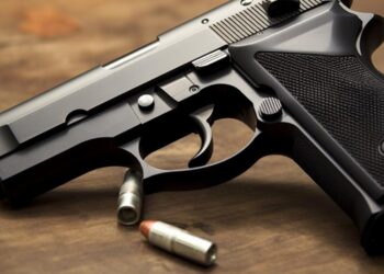 NIÑO DE 12 AÑOS MUERE AL JUGAR CON UN ARMA EN HOUSTON