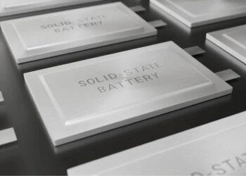 MERCEDES AVANZA HACIA BATERÍAS SÓLIDAS PRUEBAS EN EQS PROMETEN MÁS DE 1,000 KM DE AUTONOMÍA