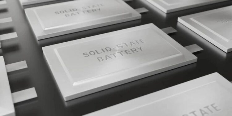 MERCEDES AVANZA HACIA BATERÍAS SÓLIDAS PRUEBAS EN EQS PROMETEN MÁS DE 1,000 KM DE AUTONOMÍA