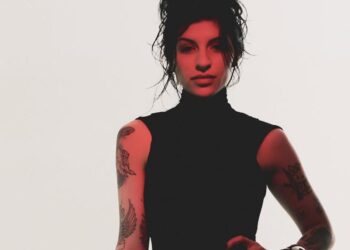 CAZZU PIDE RESPETO A LA PRENSA; RECHAZA HABLAR SOBRE NODAL Y ÁNGELA AGUILAR