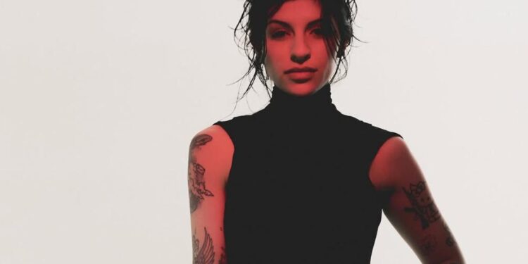 CAZZU PIDE RESPETO A LA PRENSA; RECHAZA HABLAR SOBRE NODAL Y ÁNGELA AGUILAR