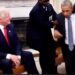 DETIENE GOBIERNO DE TRUMP A OBAMA… EN IA; COMPARTE MANDATARIO ESTADOUNIDENSE EN SUS REDES VIDEO FALSO DE ARRESTO EN LA CASA BLANCA. 7 DETIENE GOBIERNO DE TRUMP A OBAMA… EN IA; COMPARTE MANDATARIO ESTADOUNIDENSE EN SUS REDES VIDEO FALSO DE ARRESTO EN LA CASA BLANCA.