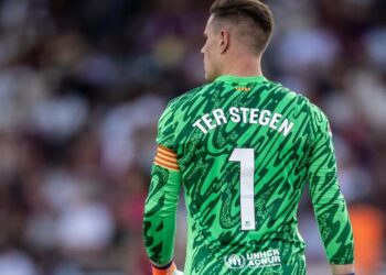 TER STEGEN SE OPERA LA ESPALDA; ESTARÁ FUERA POR TRES MESES
