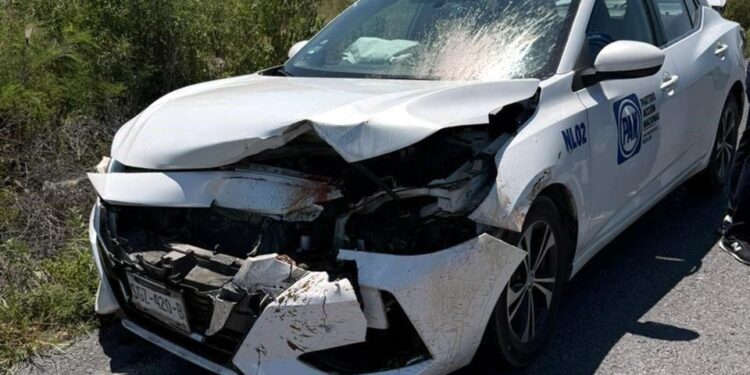 TIENE POLICARPO OTRO ACCIDENTE VIAL; TRAS CHOCAR EN EL CENTRO DE MONTERREY EN MAYO, LÍDER PANISTA ATROPELLA A UN ANIMAL EN LA CARRETERA. 1 TIENE POLICARPO OTRO ACCIDENTE VIAL; TRAS CHOCAR EN EL CENTRO DE MONTERREY EN MAYO, LÍDER PANISTA ATROPELLA A UN ANIMAL EN LA CARRETERA.