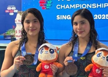 GEMELAS MEXICANAS GANAN BRONCE EN MUNDIAL DE CLAVADOS; LÍA Y MÍA CUEVA DESTACAN EN SU DEBUT EN SINGAPUR 2025