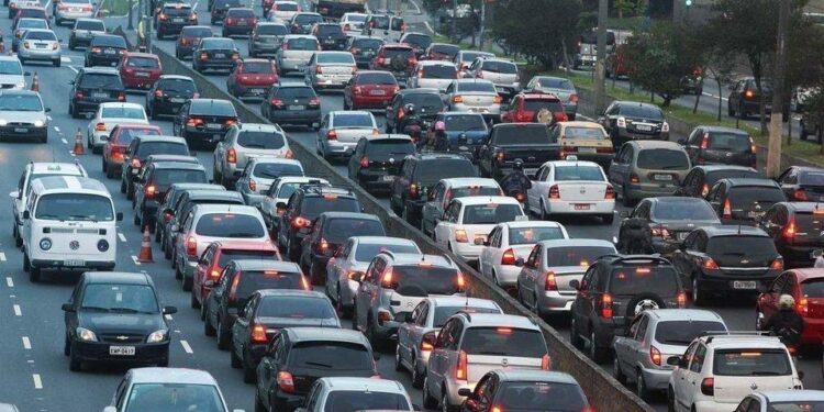 IMPLEMENTARÁ ESTADO PLAN PILOTO DE HORARIOS ESCALONADOS A EMPRESAS PARA REDUCIR CAOS VIAL. 1 IMPLEMENTARÁ ESTADO PLAN PILOTO DE HORARIOS ESCALONADOS A EMPRESAS PARA REDUCIR CAOS VIAL.