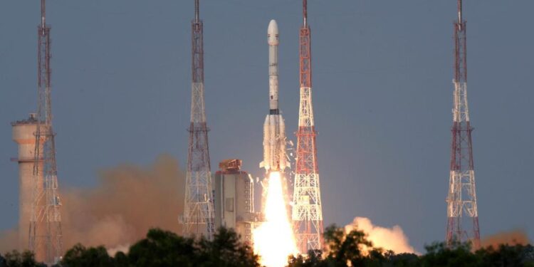INDIA Y ESTADOS UNIDOS LANZAN SATÉLITE NISAR PARA MONITOREO GLOBAL DE DESASTRES