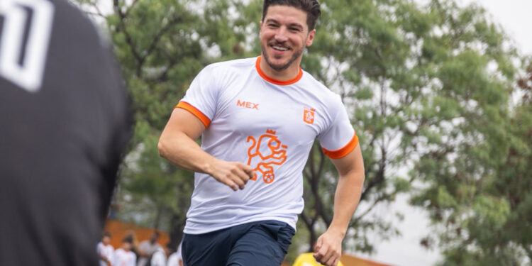 ANUNCIA SAMUEL INVERSIÓN DE 4 MIL MILLONES DE PESOS EN ESCUELAS DE NL