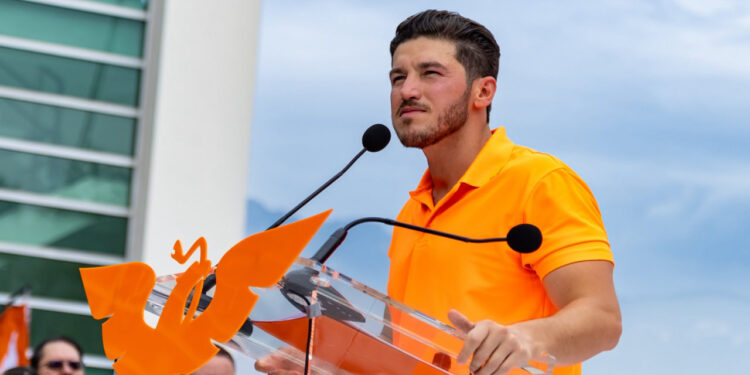 INAUGURA SAMUEL NUEVA SEDE ESTATAL DE MC; PRESUME 'CERO GRILLAS' 1 INAUGURA SAMUEL NUEVA SEDE ESTATAL DE MC; PRESUME ‘CERO GRILLAS’