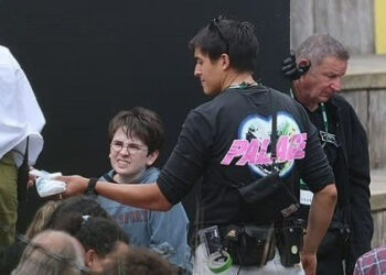 FILTRAN FOTOS DEL RODAJE DE LA NUEVA SERIE DE HARRY POTTER CON ESCENA ICÓNICA