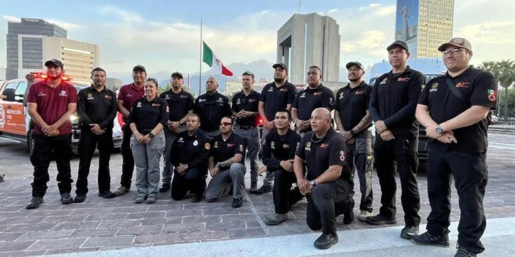 REGRESARÁN RESCATISTAS DE NUEVO LEÓN A TEXAS PARA CONTINUAR LABORES DE BÚSQUEDA 1 REGRESARÁN RESCATISTAS DE NUEVO LEÓN A TEXAS PARA CONTINUAR LABORES DE BÚSQUEDA