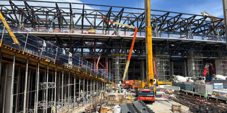 BARCELONA CANCELA SU REGRESO AL CAMP NOU PARA EL TROFEO JOAN GAMPER POR FALTA DE LICENCIA