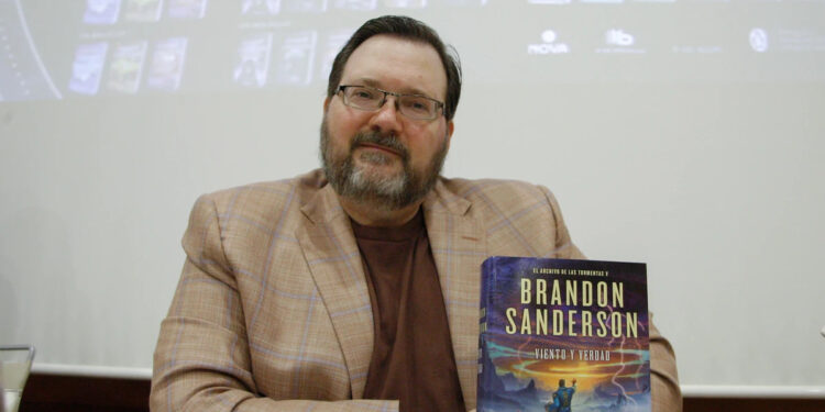 BRANDON SANDERSON AFIRMA QUE LA FANTASÍA YA NO ES UN GÉNERO ESTIGMATIZADO 1 BRANDON SANDERSON AFIRMA QUE LA FANTASÍA YA NO ES UN GÉNERO ESTIGMATIZADO