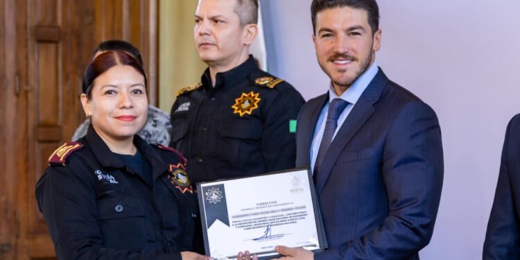 RECONOCEN A FUERZA CIVIL POR SER LA MEJOR POLICÍA DEL PAÍS; OBTIENE CORPORACIÓN ESTATAL PRIMER LUGAR NACIONAL EN DESEMPEÑO 1 RECONOCEN A FUERZA CIVIL POR SER LA MEJOR POLICÍA DEL PAÍS; OBTIENE CORPORACIÓN ESTATAL PRIMER LUGAR NACIONAL EN DESEMPEÑO