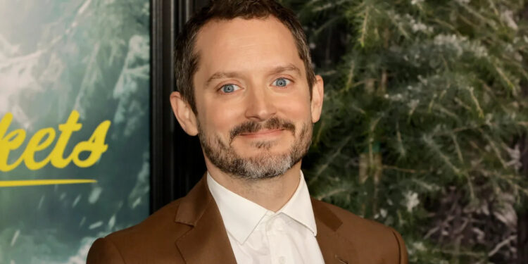 ELIJAH WOOD RESPONDE ENTRE RISAS A TEORÍA SOBRE FRODO Y LEGOLAS EN EL SEÑOR DE LOS ANILLOS 1 ELIJAH WOOD RESPONDE ENTRE RISAS A TEORÍA SOBRE FRODO Y LEGOLAS EN EL SEÑOR DE LOS ANILLOS