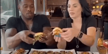 ¡CÓMO CHOQUÉ!; CAMIONETA SE IMPACTA CONTRA RESTAURANTE DURANTE VIDEO DE INFLUENCERS 3 ¡CÓMO CHOQUÉ!; CAMIONETA SE IMPACTA CONTRA RESTAURANTE DURANTE VIDEO DE INFLUENCERS