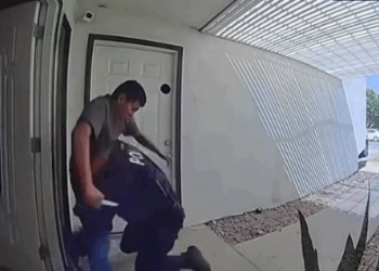 ATACA A POLICÍA CON CUCHILLO CUANDO ATENDÍA REPORTE DOMICILIARIO