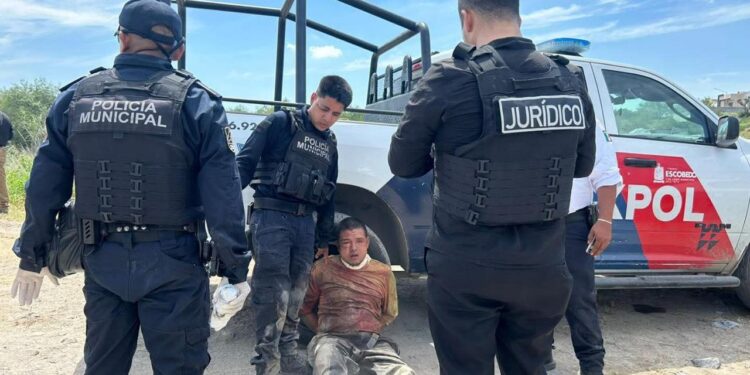 DESATA PERSECUCIÓN EN CAMIÓN DE BASURA; EMPLEADO DE EMPRESA DE RECOLECCIÓN MATA A COMPAÑERO, LESIONA A OTRO Y HUYE EN ESCOBEDO.