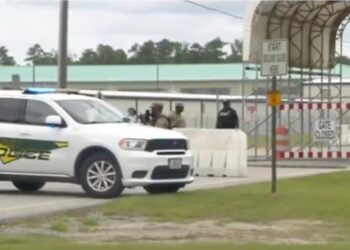 TIROTEO EN BASE MILITAR FORT STEWART DEJA VÍCTIMAS Y DESATA CONFINAMIENTO