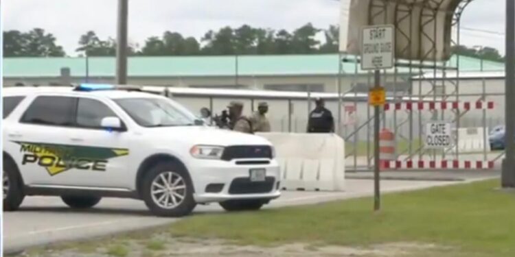 TIROTEO EN BASE MILITAR FORT STEWART DEJA VÍCTIMAS Y DESATA CONFINAMIENTO 1 TIROTEO EN BASE MILITAR FORT STEWART DEJA VÍCTIMAS Y DESATA CONFINAMIENTO