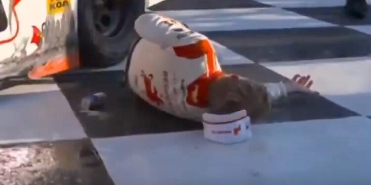 GANA NASCAR Y TERMINA EN EL HOSPITAL POR FESTEJO. 1 GANA NASCAR Y TERMINA EN EL HOSPITAL POR FESTEJO.