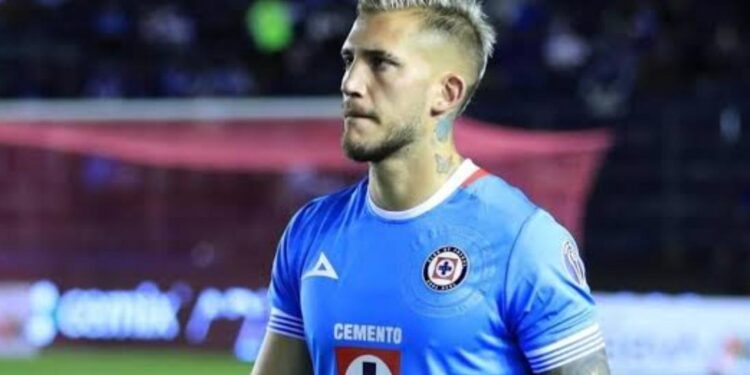 CRUZ AZUL NEGOCIA TRASPASO DE GONZALO PIOVI AL INTER MIAMI