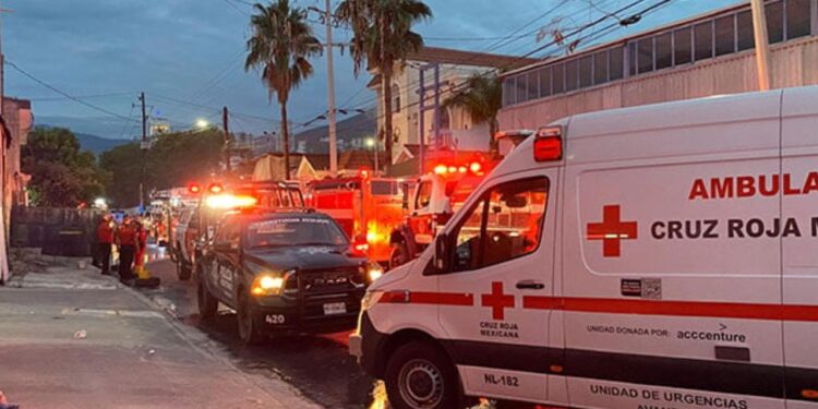 MUEREN 3 MUJERES TRAS INCENDIO EN CASA HABILITADA COMO CENTRO DE REHABILITACIÓN EN MONTERREY; INTERNOS EVITAN TRAGEDIA MAYOR.