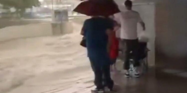 DESBORDAN LLUVIAS CANAL SANTA LUCÍA.