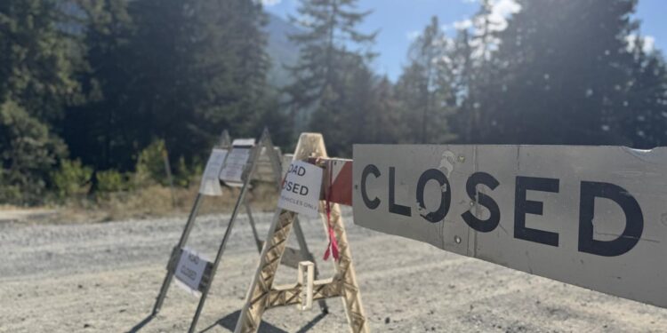 EL FBI CIERRA CAMPAMENTO EN WASHINGTON DONDE TRAVIS DECKER ASESINÓ A SUS TRES HIJAS