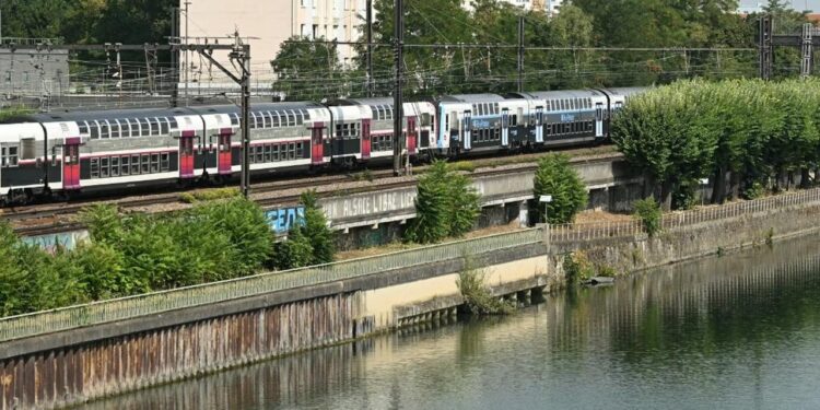 DETIENEN A SOSPECHOSO POR CUATRO ASESINATOS EN EL RÍO SENA; INVESTIGAN POSIBLE MÓVIL CONTRA COMUNIDAD LGBTQ+