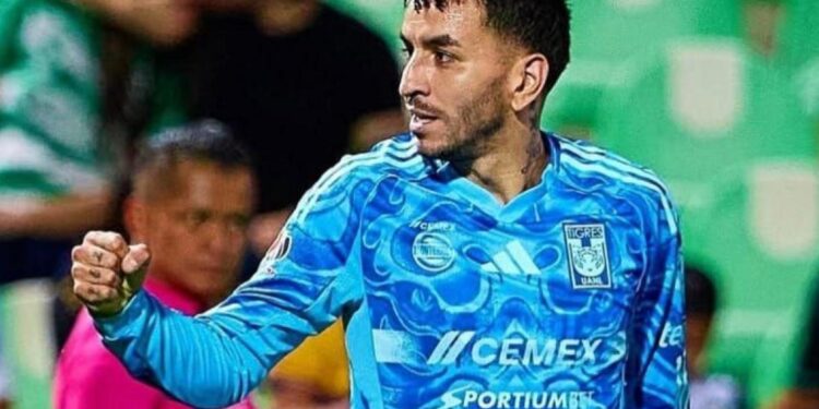 TIENEN TIGRES VICTORIA CON ÁNGEL; SACAN TRIUNFO CONTRA SANTOS EN TORREÓN. 1 TIENEN TIGRES VICTORIA CON ÁNGEL; SACAN TRIUNFO CONTRA SANTOS EN TORREÓN.