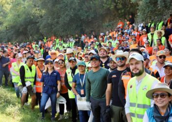 PARQUES Y VIDA SILVESTRE Y ASOCIACIONES CIVILES RECOLECTAN 8 TONELADAS DE BASURA EN EL RÍO SANTA CATARINA, EN JUÁREZ.