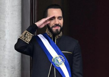 BUKELE ABRE LA PUERTA A UNA TERCERA REELECCIÓN EN EL SALVADOR
