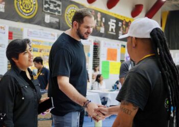 COMPARTEN BUENAS PRÁCTICAS; LLAMA DANIEL ACOSTA A LEVANTAR LA MANO Y TOMAR ACCIÓN PARA HACER LA DIFERENCIA