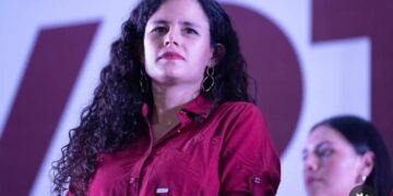 DEFIENDE MORENA POSIBLE MUDANZA DE EX PRIMERA DAMA A MADRID: 'ES ACOSO' 3 DEFIENDE MORENA POSIBLE MUDANZA DE EX PRIMERA DAMA A MADRID: ‘ES ACOSO’