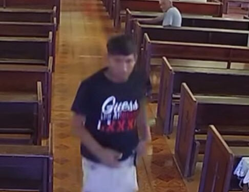 ROBA JOVEN CELULAR A ADULTO MAYOR ¡EN LA IGLESIA!; ARREBATA LADRÓN DISPOSITIVO A FELIGRÉS EN MONTERREY 1 ROBA JOVEN CELULAR A ADULTO MAYOR ¡EN LA IGLESIA!; ARREBATA LADRÓN DISPOSITIVO A FELIGRÉS EN MONTERREY