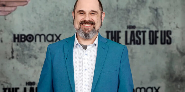CRAIG MAZIN ENVÍA MENSAJE DE CALMA ANTE SALIDA DE NEIL DRUCKMANN DE THE LAST OF US