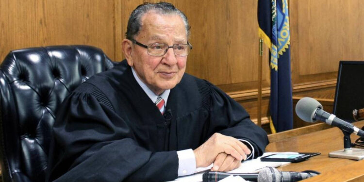 MUERE FAMOSO ‘JUEZ AMABLE’ DE LA TV; FRANK CAPRIO FALLECE A LOS 88 AÑOS