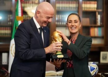 RECIBE SHEINBAUM VISITA DEL PRESIDENTE DE LA FIFA