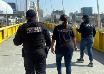 INTENTA POLICÍA REGIA DETENER A MADRES BUSCADORAS EN DÍA INTERNACIONAL DE LAS VÍCTIMAS DE DESAPARICIONES FORZADAS