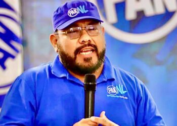 PERFILA PAN ALIANZA CON MC EN NUEVO LEÓN; REVELA DIRIGENTE ESTATAL QUE ESTUDIAN COALICIÓN NACIONAL PARA IMPEDIR CRECIMIENTO DE MORENA.