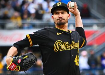 DODGERS FIRMAN A ANDREW HEANEY Y REFUERZAN SU BULLPEN DE CARA A OCTUBRE