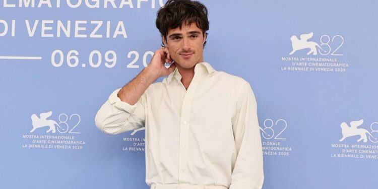 JACOB ELORDI REVELA DETALLES DE SU TRANSFORMACIÓN EN FRANKENSTEIN