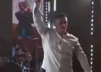 OMB EXIGE INFORME MÉDICO A USYK TRAS VIDEO BAILANDO