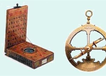 HALLAN ASTROLABIO DE MÁS DE MIL AÑOS CON INSCRIPCIONES EN ÁRABE Y HEBREO