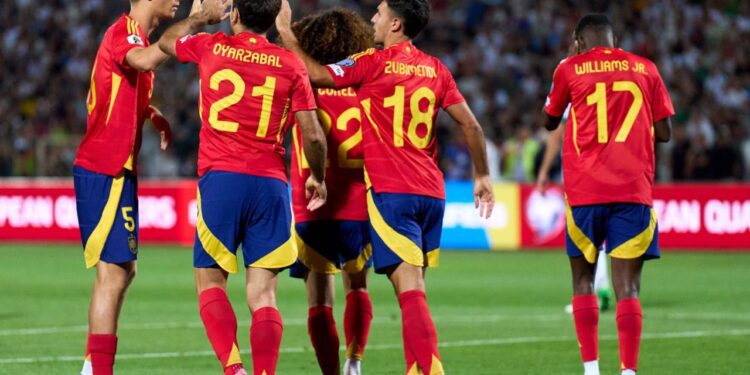 ESPAÑA DEBUTA CON TRIUNFO ANTE BULGARIA EN EL CAMINO AL MUNDIAL 1 ESPAÑA DEBUTA CON TRIUNFO ANTE BULGARIA EN EL CAMINO AL MUNDIAL