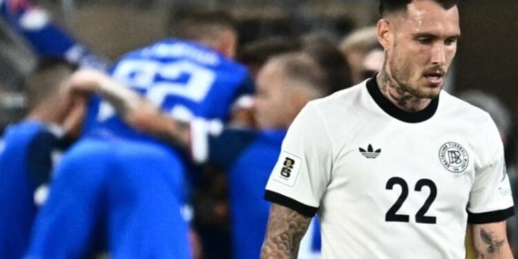 ESLOVAQUIA SORPRENDE Y DERROTA A ALEMANIA 2-0 EN ELIMINATORIAS 1 ESLOVAQUIA SORPRENDE Y DERROTA A ALEMANIA 2-0 EN ELIMINATORIAS