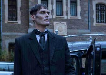 MERLINA CAMBIA DE ACTOR EN SU SEGUNDA TEMPORADA SIN QUE LOS FANS LO NOTARAN